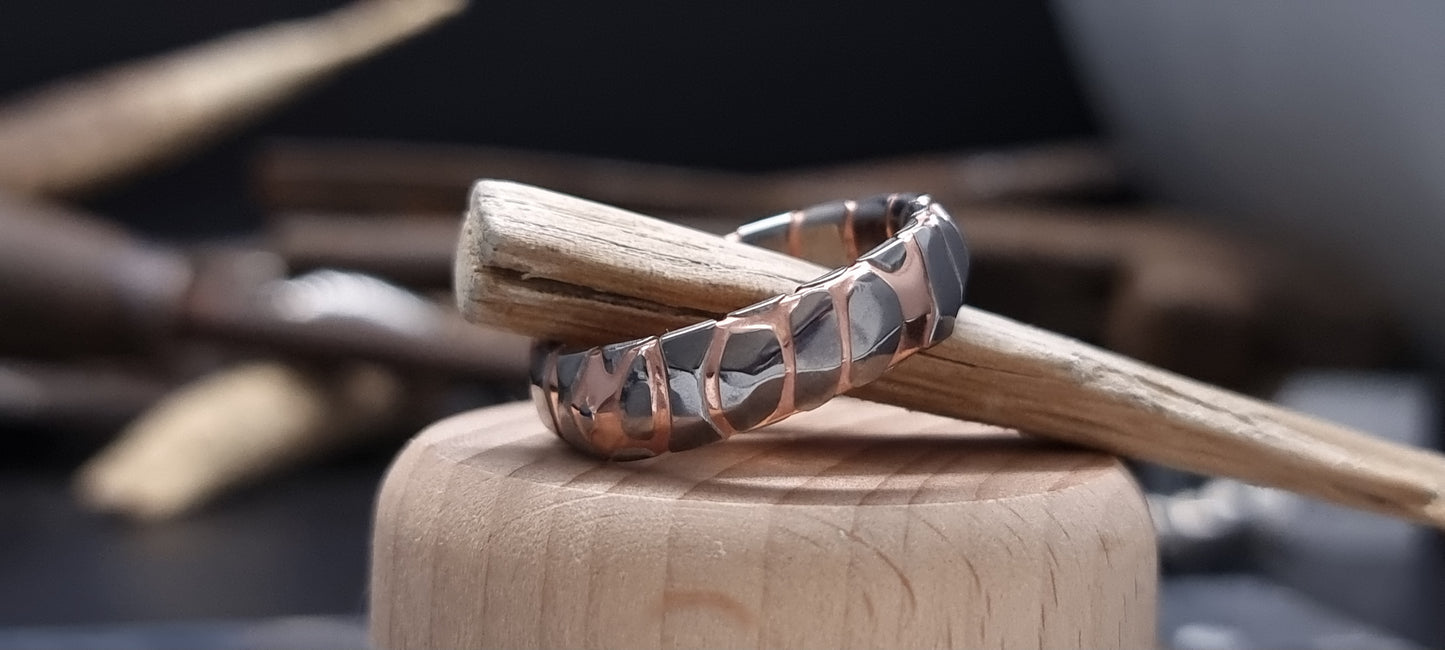 Superconductor Obsidian Cut Ring image 8