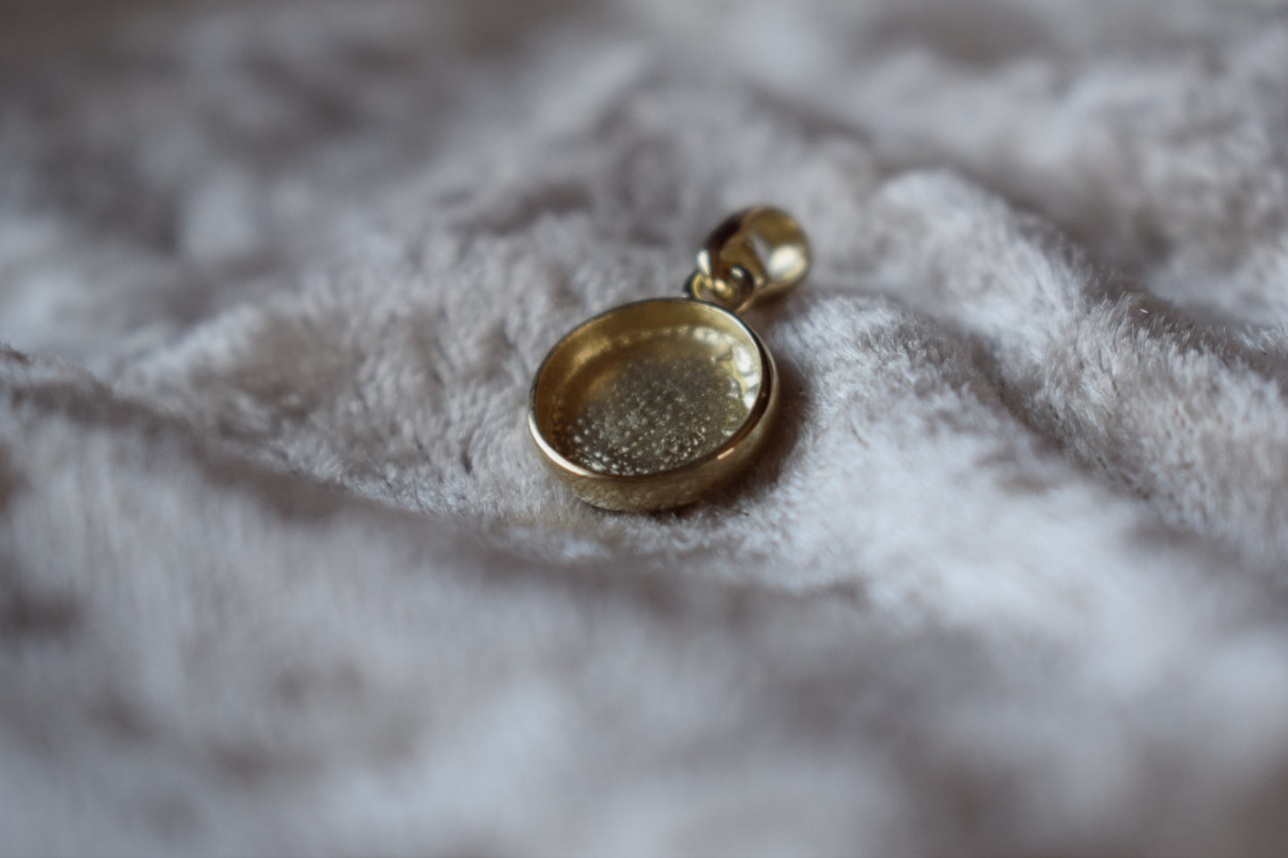 Small round 9ct gold memorial necklace with discreet ashes compartment