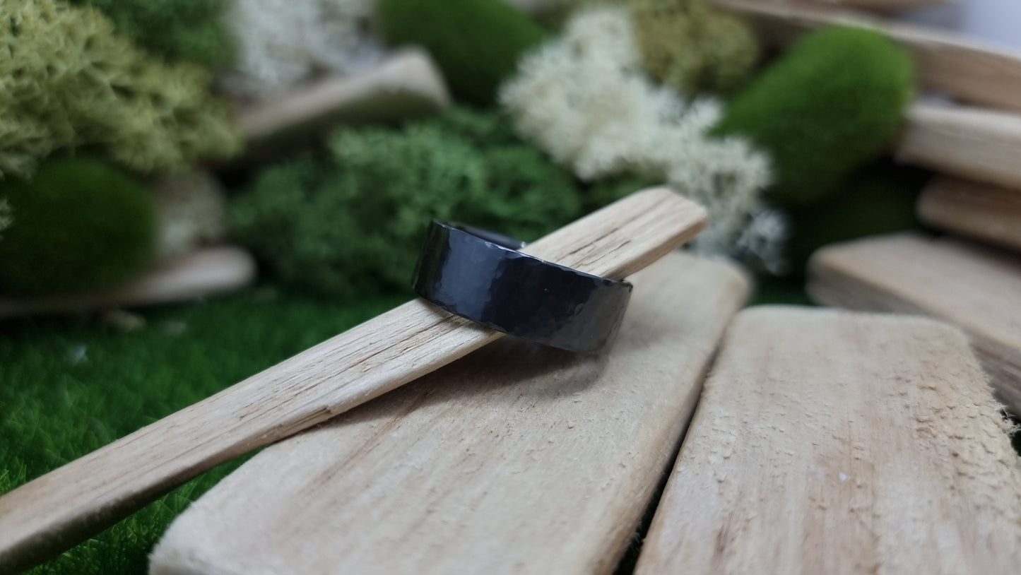 Deveron Hammered Black Zirconium Ring image 8