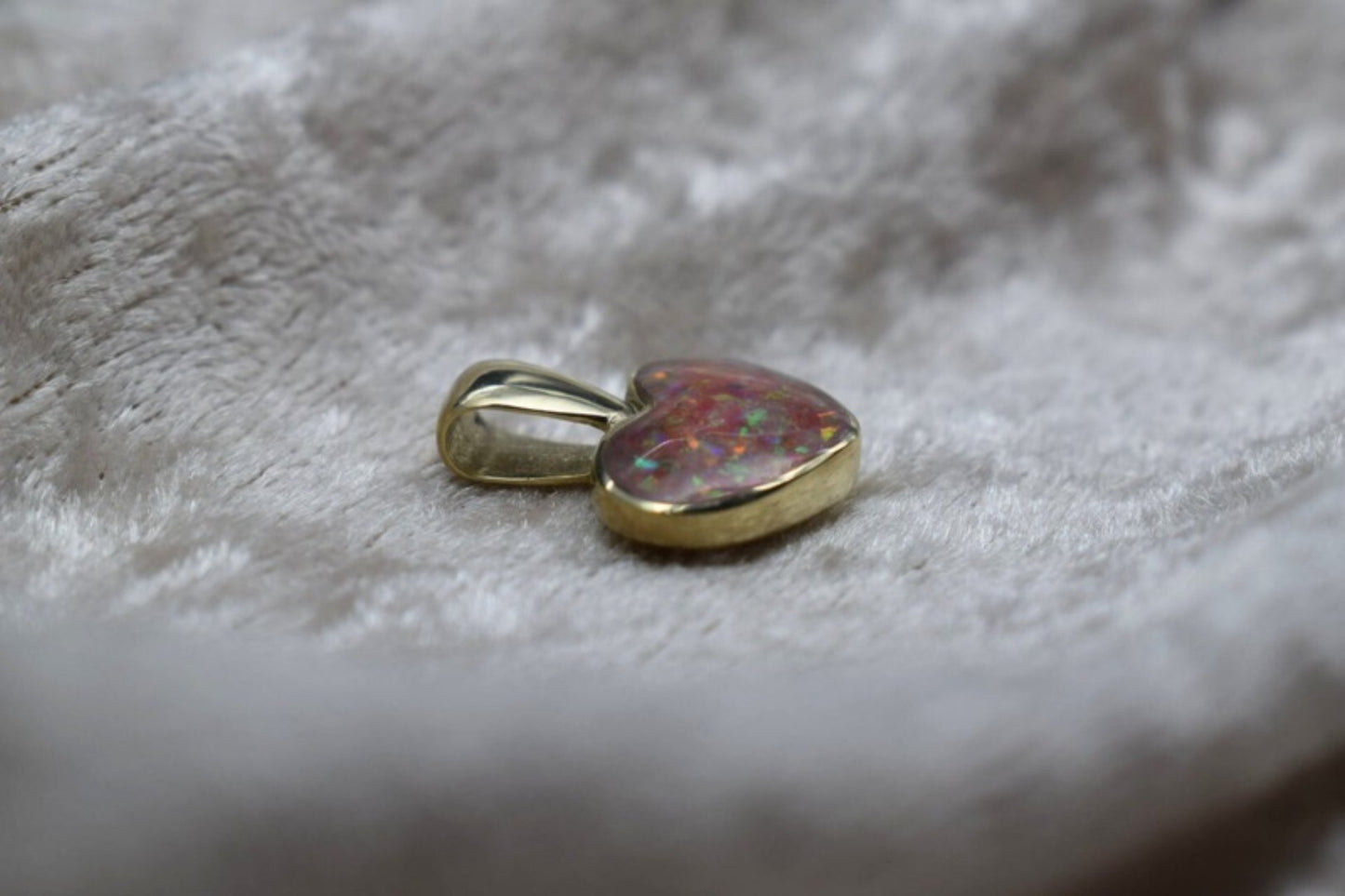 Small Heart Memorial Ashes Necklace – 9ct Gold Heart Cremation Pendant, Handmade Keepsake Jewellery in the UK