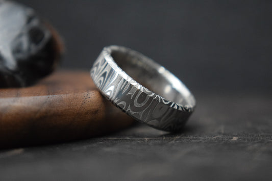 Dee Damascus Steel Bevel Shape Ring