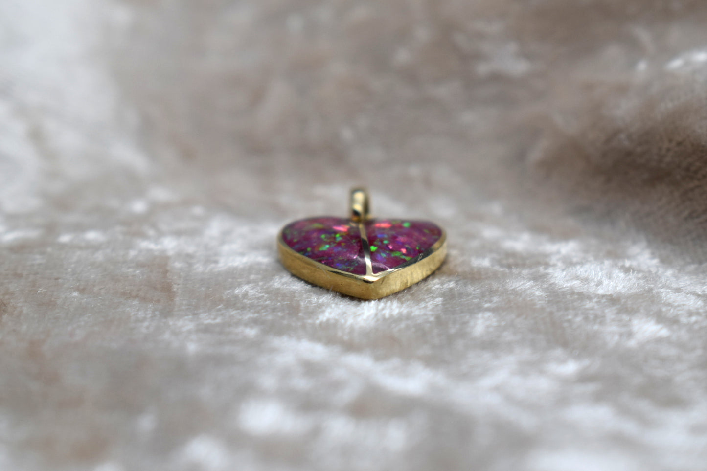 Split heart 9ct gold memorial necklace with double ashes compartments