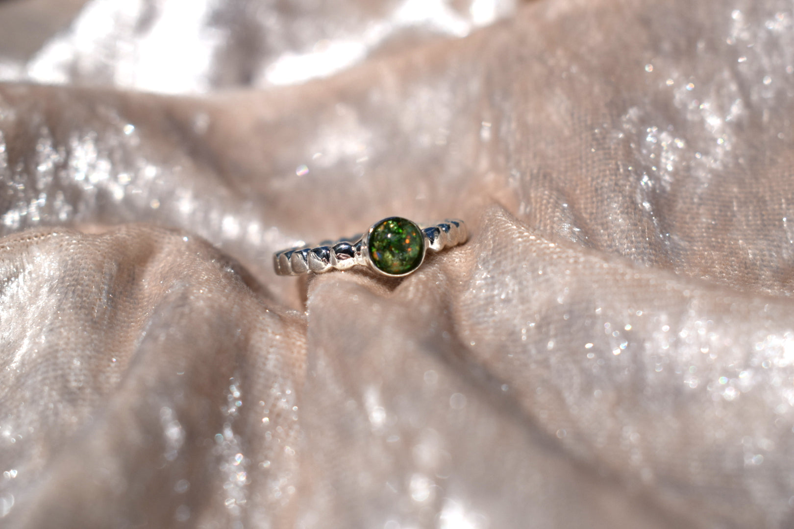 Sterling silver beaded round memorial ring with ashes setting