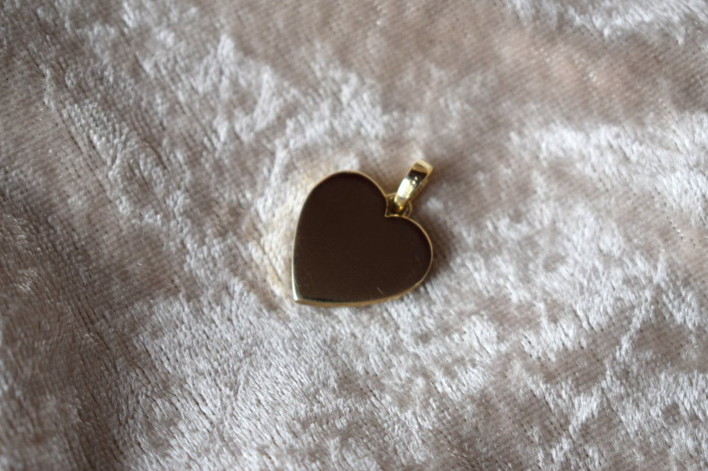 Split heart 9ct gold memorial necklace with double ashes compartments