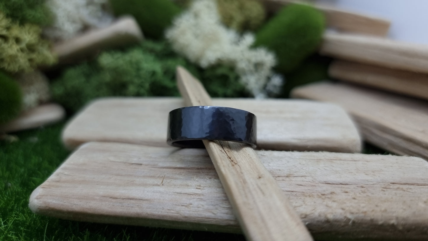 Deveron Hammered Black Zirconium Ring image 7