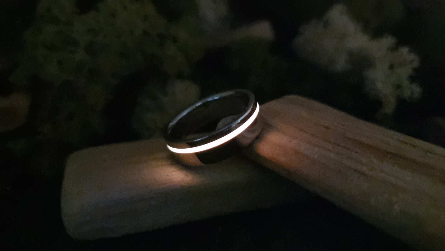 Lumo in Sunset UV Glow Stainless Steel Ring image 8