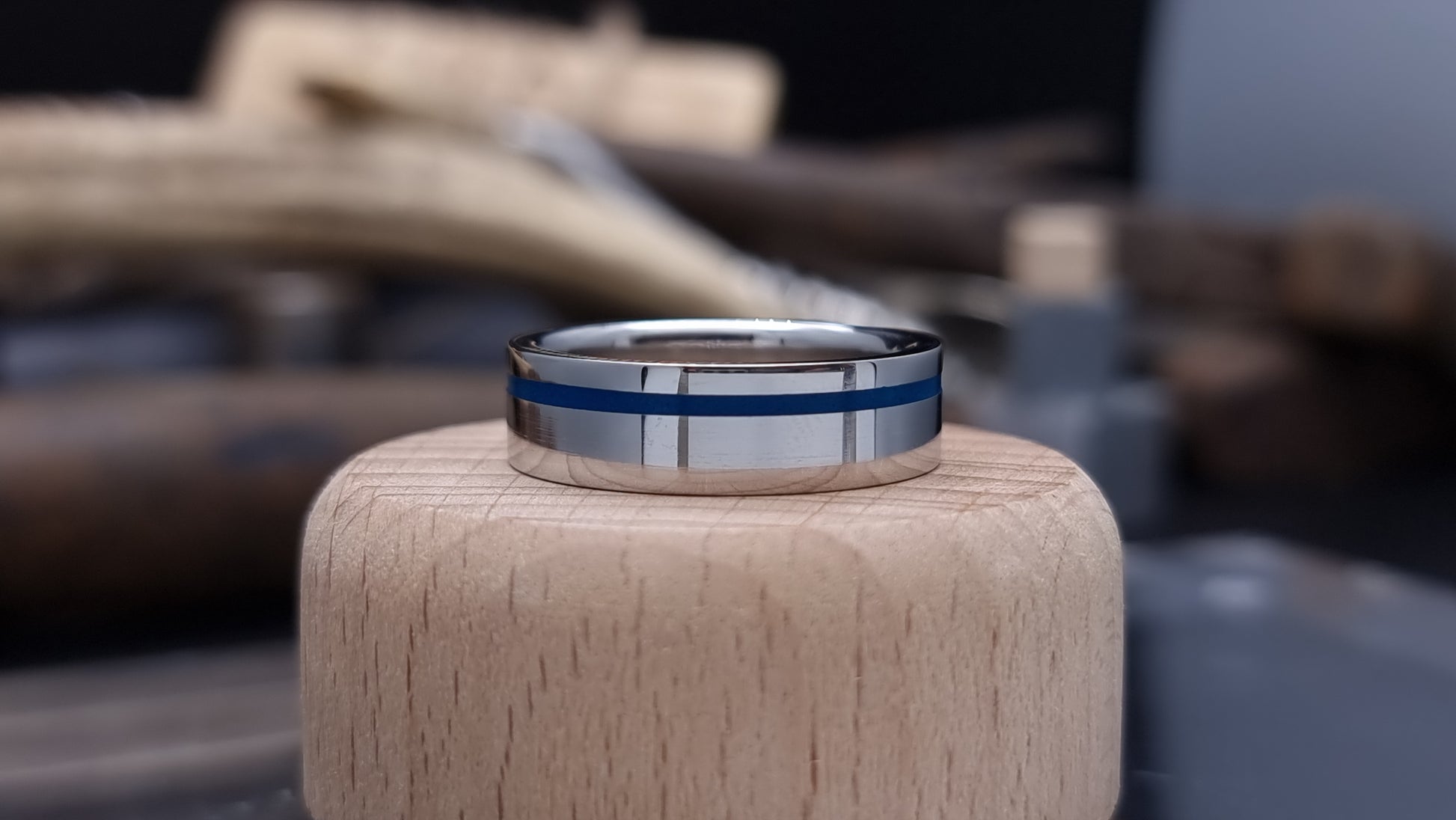 Lumo in Blue UV Glow Stainless Steel Ring image 3