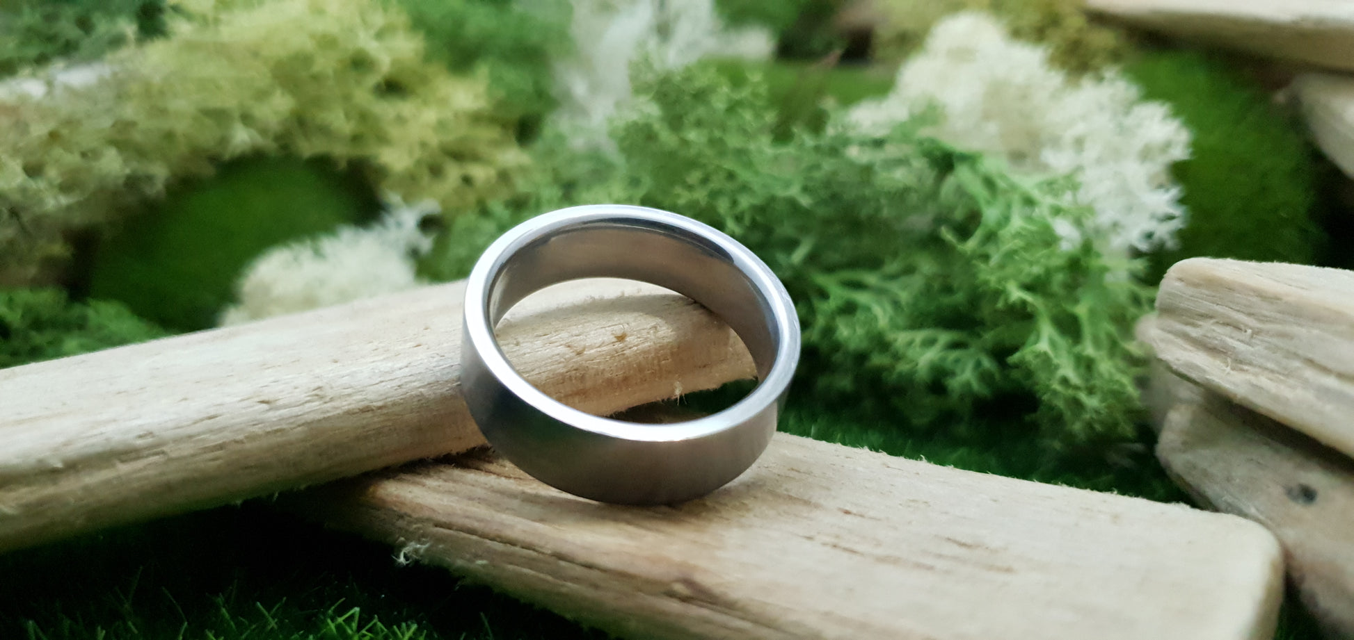 Titanium flat shape wedding ring with satin brushed finish