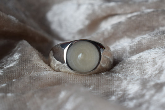 Men’s round silver signet ring with hidden cremation ashes setting