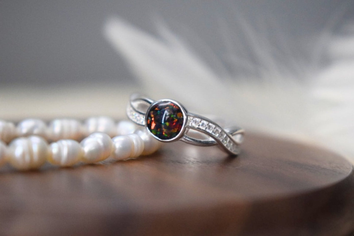 Silver Entwined Circle Memorial Ring