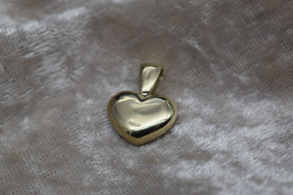 Small Heart Memorial Ashes Necklace – 9ct Gold Heart Cremation Pendant, Handmade Keepsake Jewellery in the UK