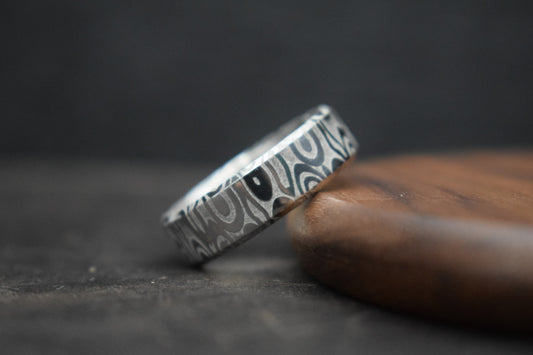 Dee Damascus Steel Bevel Shape Ring