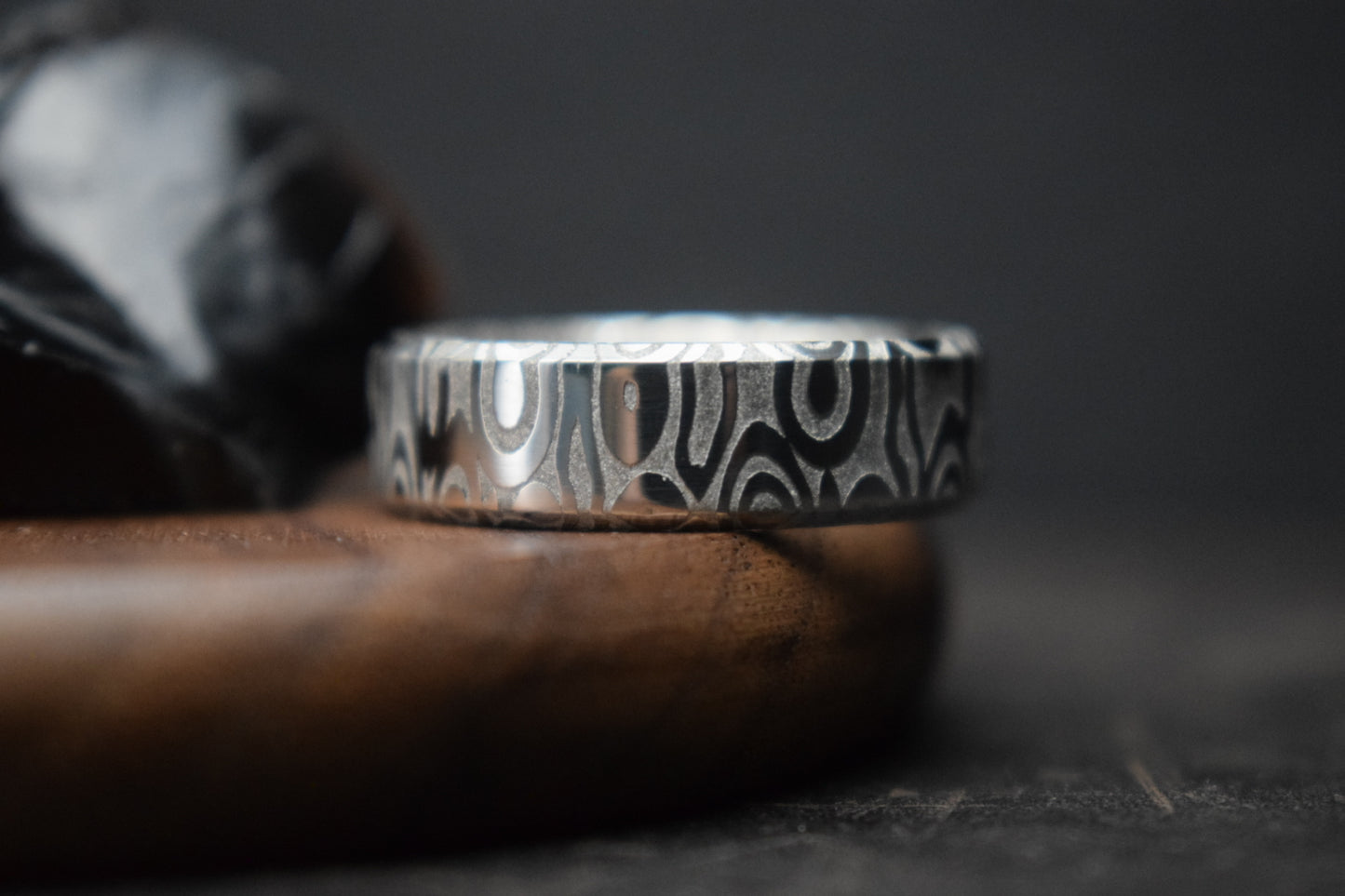 Dee Damascus Steel Bevel Shape Ring
