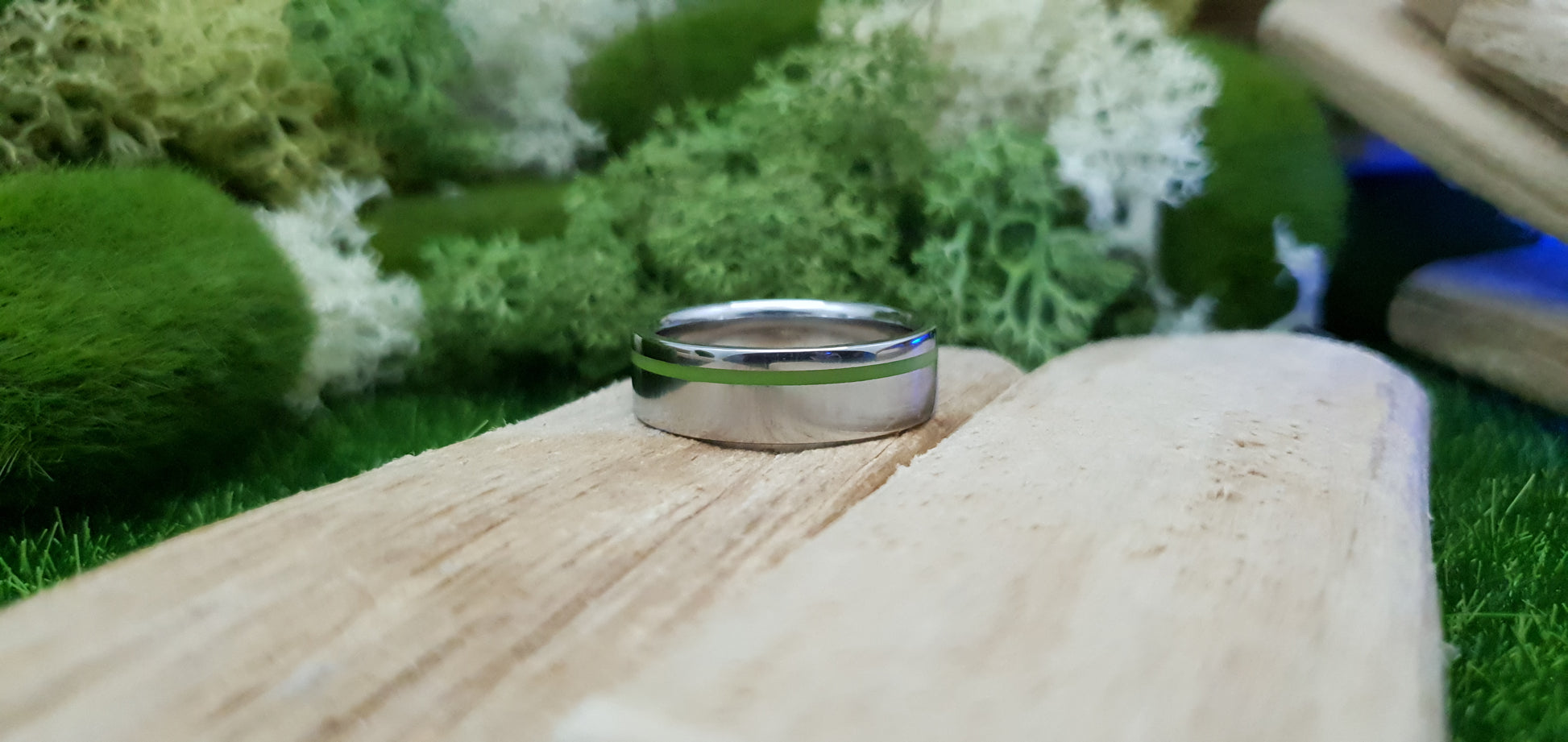 Lumo in Zing UV Glow Stainless Steel Ring image 10