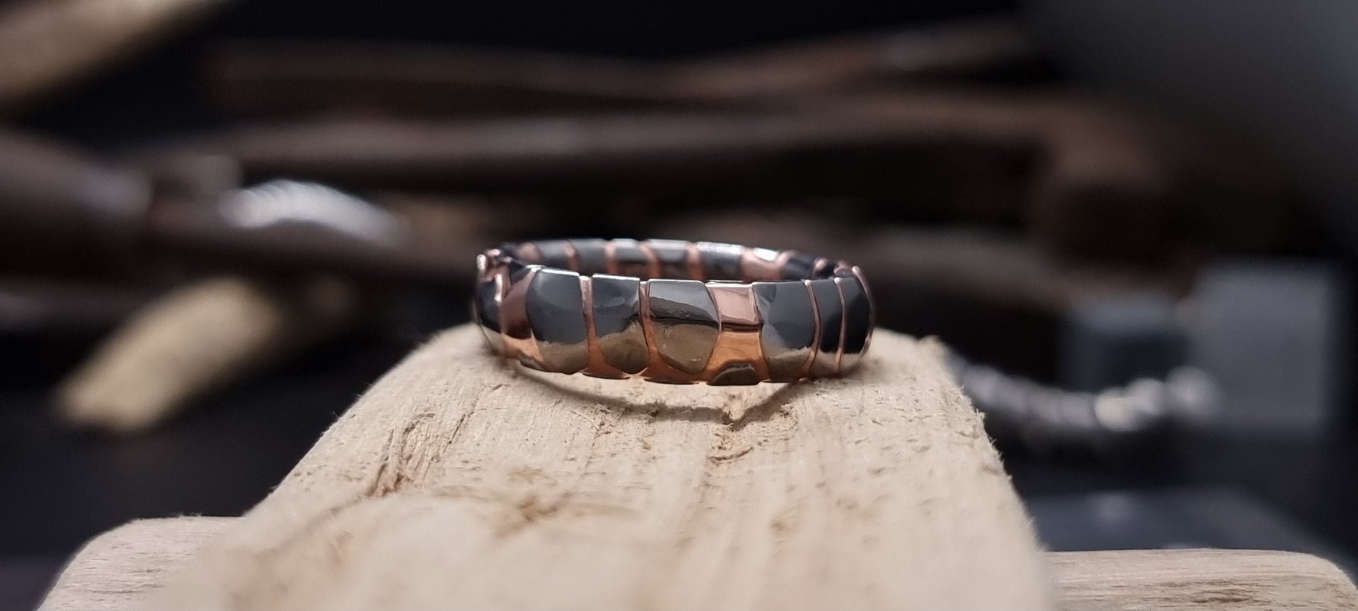 Superconductor Obsidian Cut Ring image 11