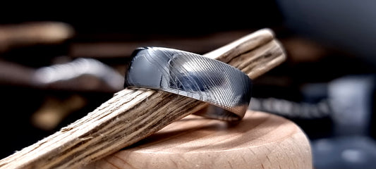 Crynoch patterned Damascus steel ring for alternative wedding style
