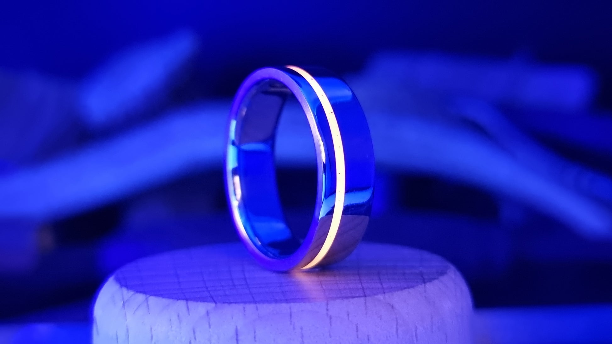 Lumo in Sunset UV Glow Stainless Steel Ring image 1